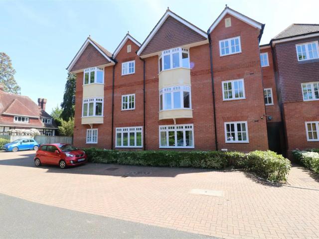 Flat for rent in Abbey End, Warwick