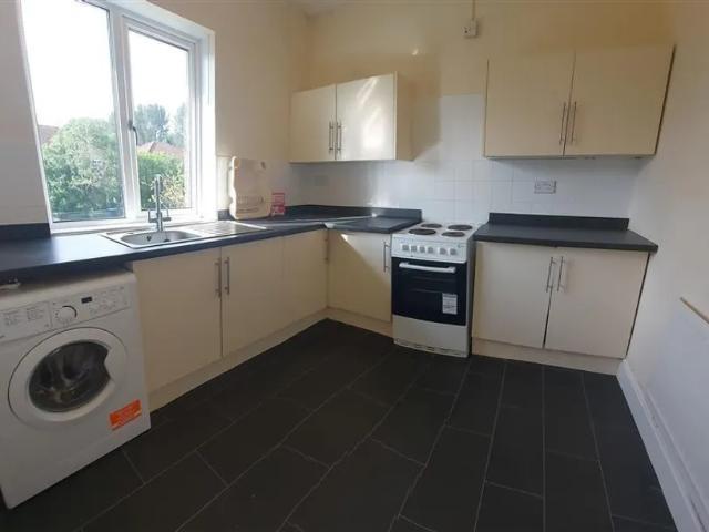 Flat for rent in Nangreaves, Wales