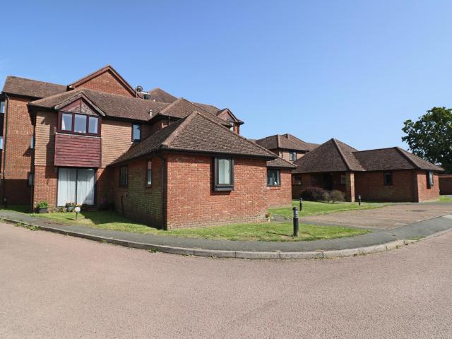 Flat for rent in Heathfield, Wealden