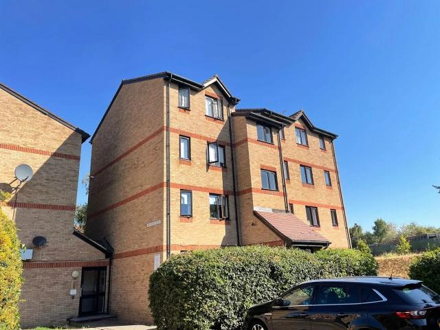Flat for rent in London Borough of Lewisham, Greater London