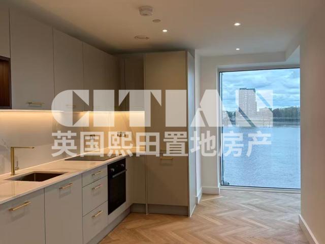 Flat for rent in Callis Yard, Greater London