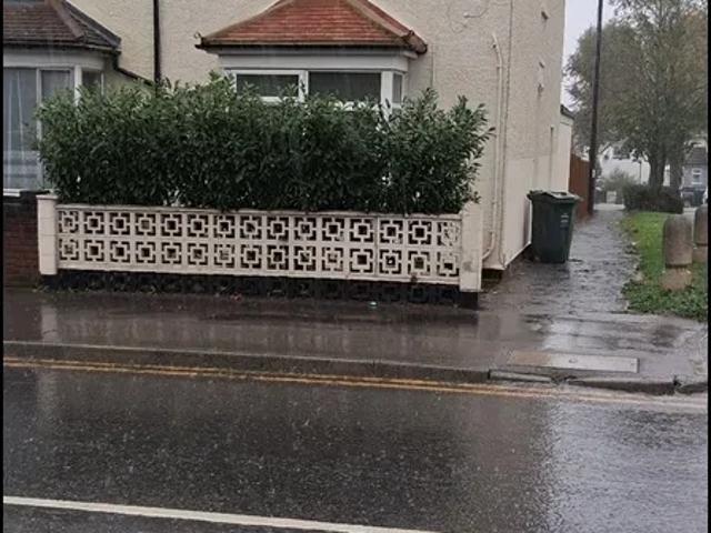 Flat for rent in Worcester Park Estate, Monks Orchard