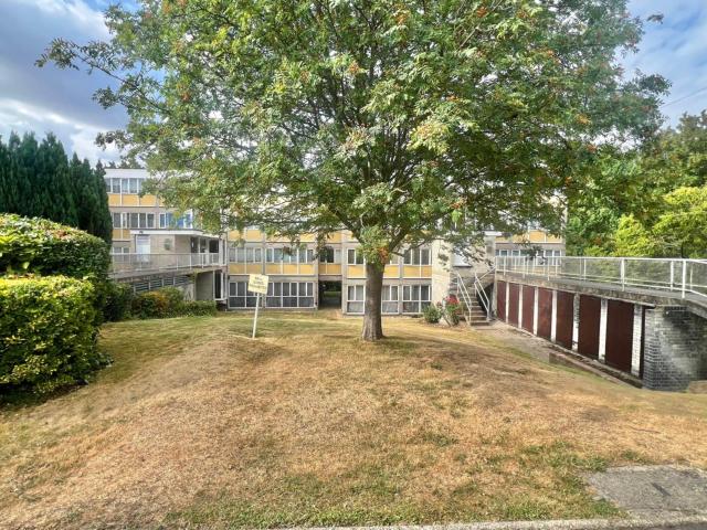 Flat for rent in Navestock Side, Essex