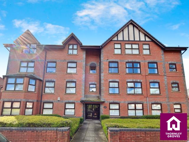 Flat for rent in The Four Heatons, Stockport