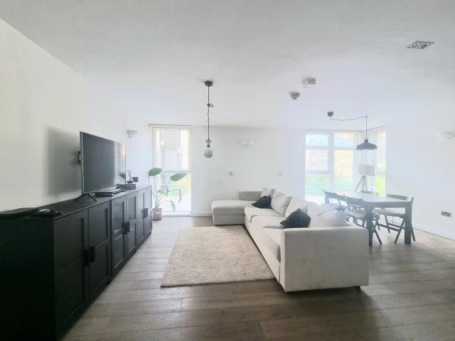 Flat for rent in Shooters Hill, Greater London