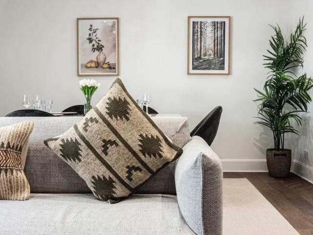 Flat for rent in East Marylebone, Cat Hill