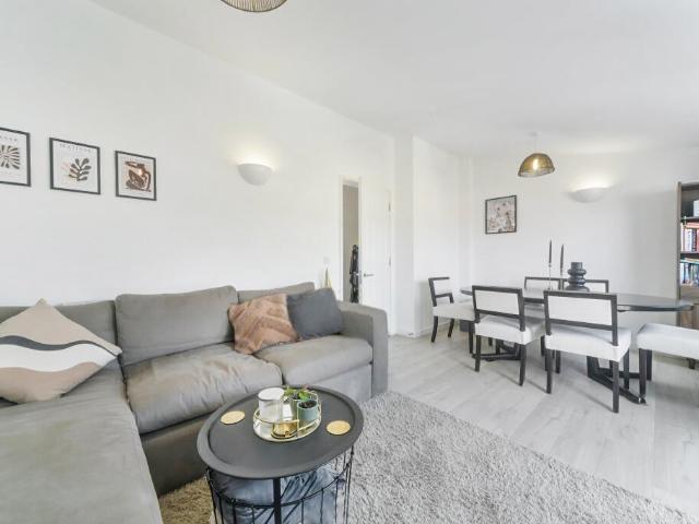 Flat for rent in High Path Estate, Greater London