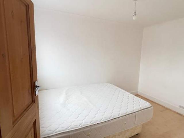 Flat for rent in Lower Edmonton, Greater London