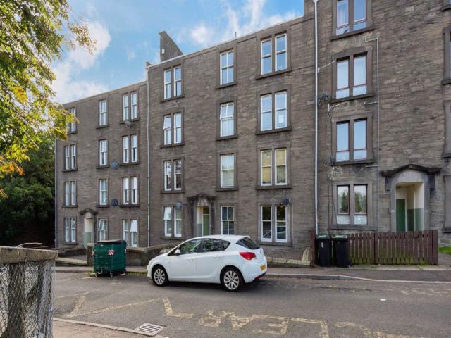 Flat for rent in Hilltown, Scotland