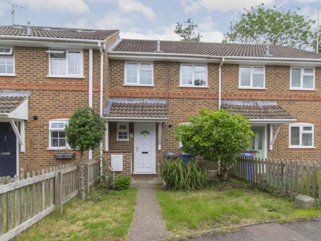 Apartment for rent in Hart, Hampshire