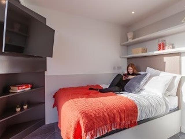 Flat for rent in Woodside, Glasgow