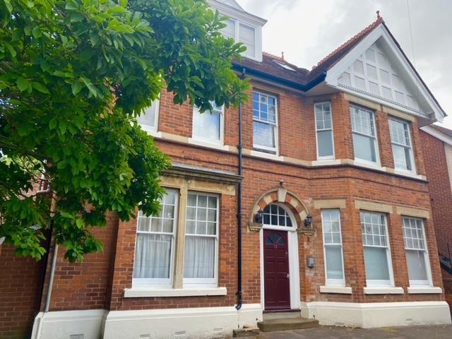 Flat for rent in Canterbury, Longport
