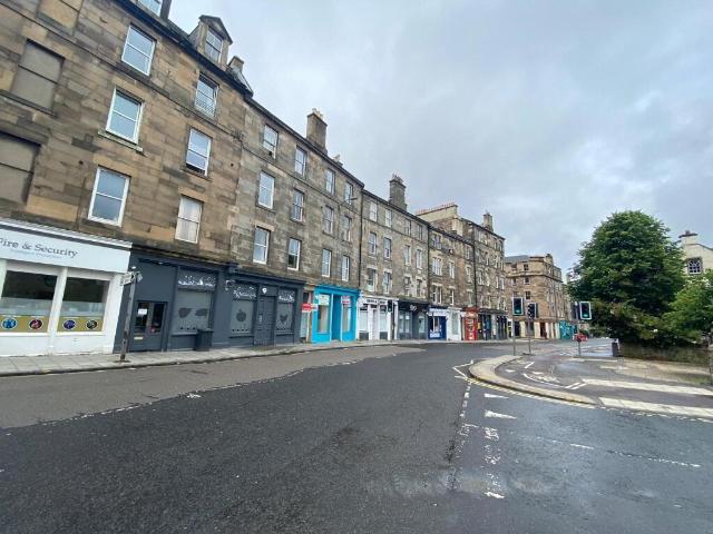 Flat for rent in Chesser, Slateford