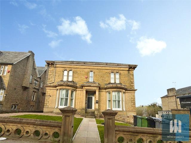 Flat for rent in Huddersfield, Kirklees