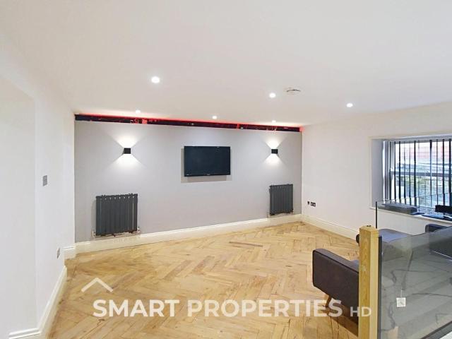 Flat for rent in Highfields, Huddersfield