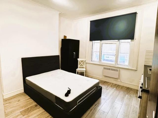 Flat for rent in Streatham Hill, Greater London