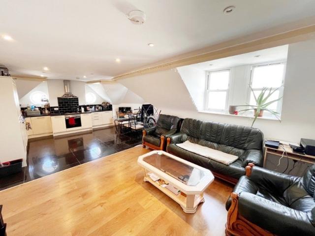 Flat for rent in Buckland, City Of Portsmouth