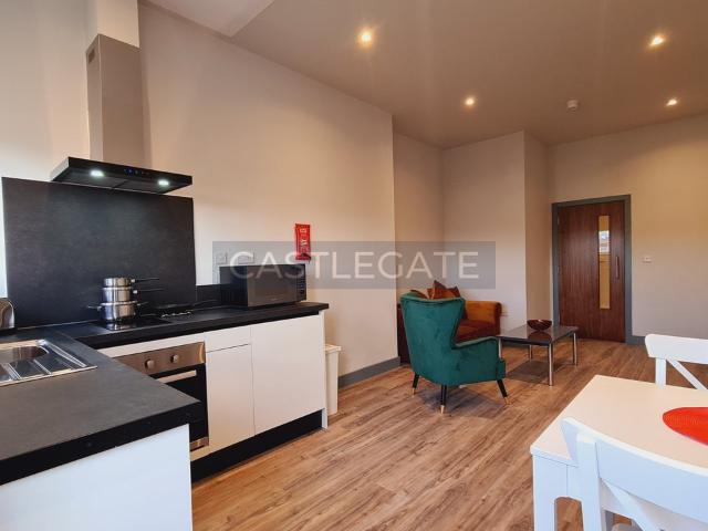 Flat for rent in Paddock, Huddersfield