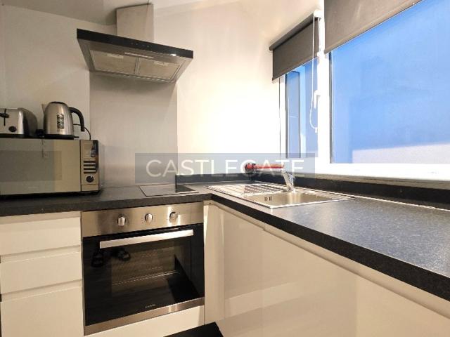 Flat for rent in Paddock, Huddersfield