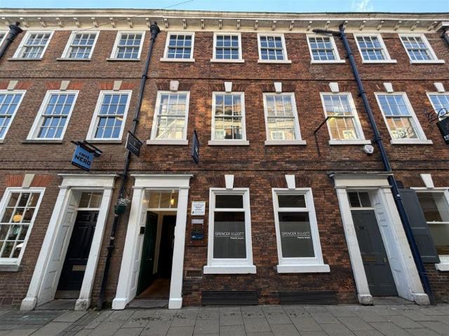 Flat for rent in High Field, York