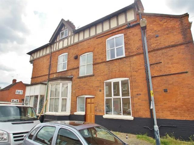 Flat for rent in New Bilton