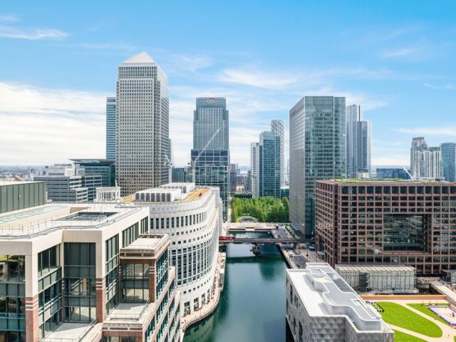 Flat for rent in Canary Wharf, Greater London