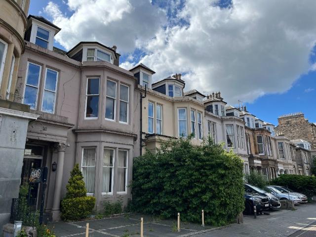 Flat for rent in Newington, Scotland