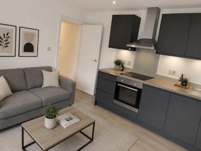 Flat for rent in Old St. Mellons, Falcon Lodge