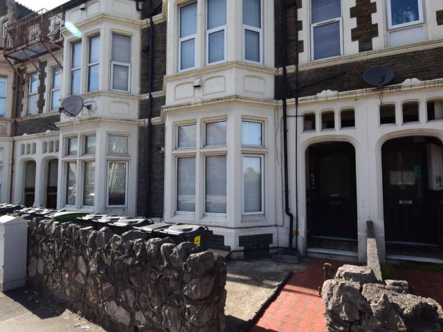 Flat for rent in Old St. Mellons, Falcon Lodge