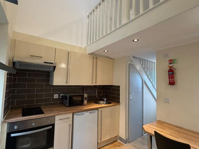Flat for rent in Folly Hall, Kirklees