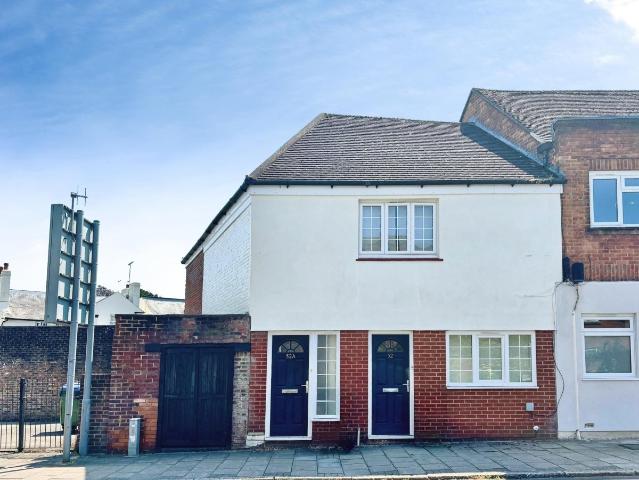 Flat for rent in St James, Sandown Park