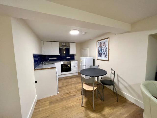 Flat for rent in Abbeyhill, City of Edinburgh