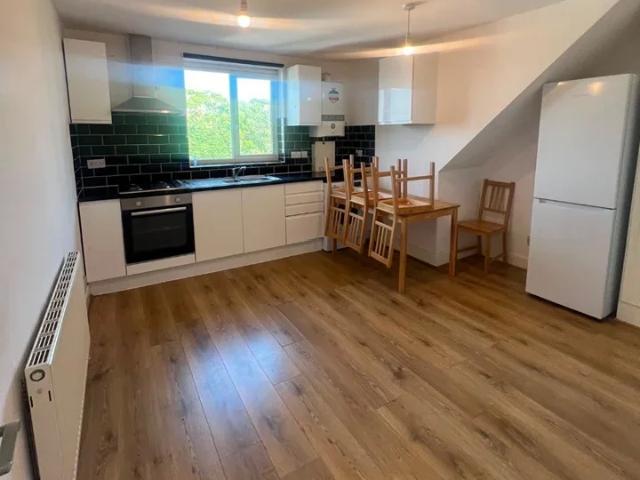 Flat for rent in Shooters Hill, Greater London