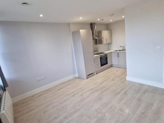 Flat for rent in London Borough of Hillingdon, Greater London