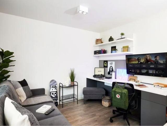 Flat for rent in City Centre, Georgia