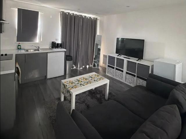 Flat for rent in London Borough of Croydon, Greater London