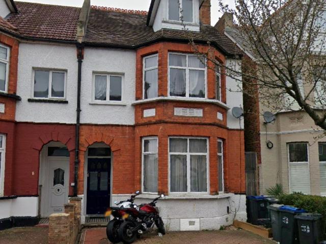 Flat for rent in London Borough of Croydon, Norbury