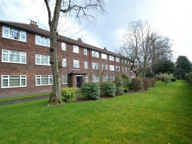 Flat for rent in Sale Moor, Trafford Park