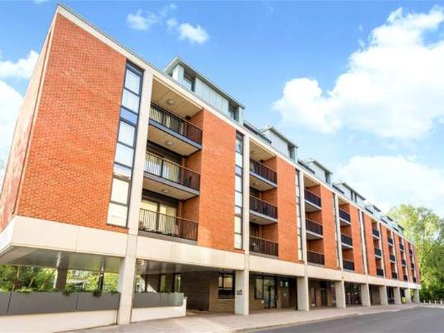 Flat for rent in St Ebbes, The Slade