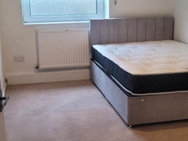 Flat for rent in Roehampton, Greater London