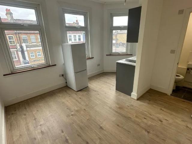 Flat for rent in London Borough of Haringey, Greater London