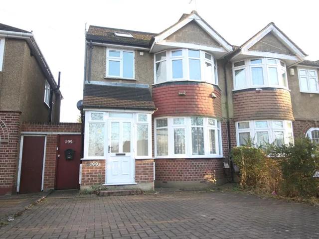 Flat for rent in Kingswood, North Watford