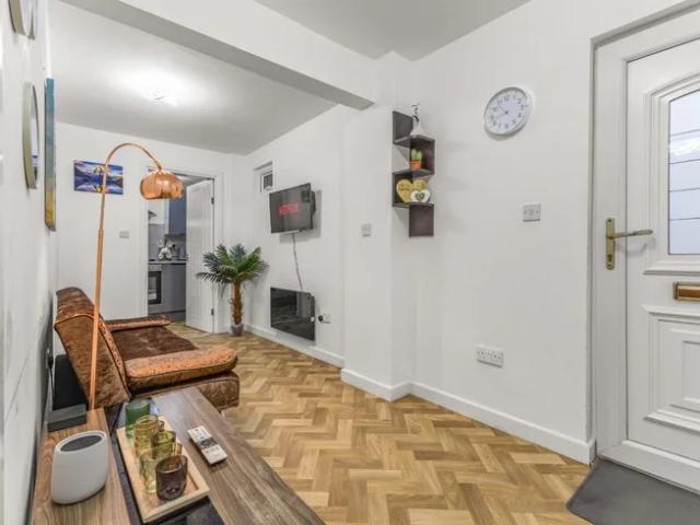 Flat for rent in Besses o' th' Barn, Bury