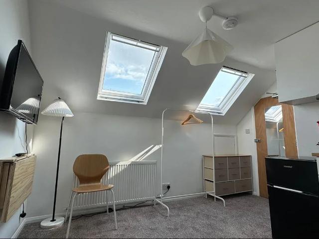 Flat for rent in Dollis Hill, Greater London