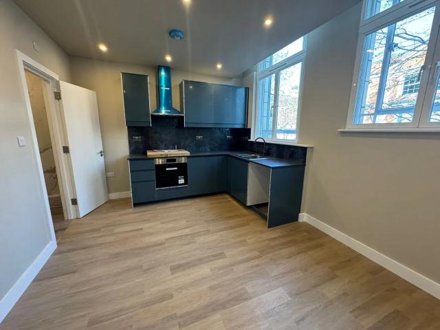 Flat for rent in London Borough of Croydon, Greater London