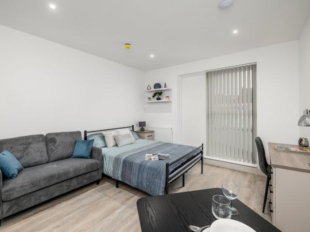 Flat for rent in Greenbank, Mount Wise