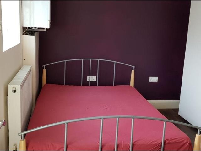 Flat for rent in Hayes, Hayes
