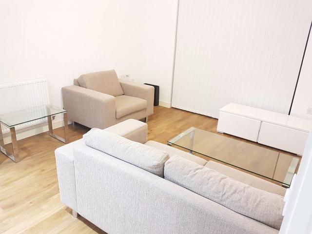 Flat for rent in Silvertown, Silvertown