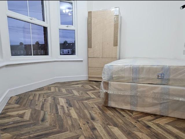 Flat for rent in Greater London