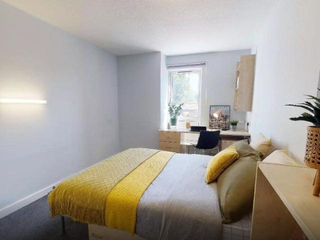Flat for rent in Fallings Park, West Midlands